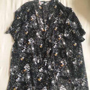 LulaRoe Lindsay Kimono NWOT